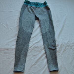 Gymshark Capri Leggings Gray with Blue Waist Small